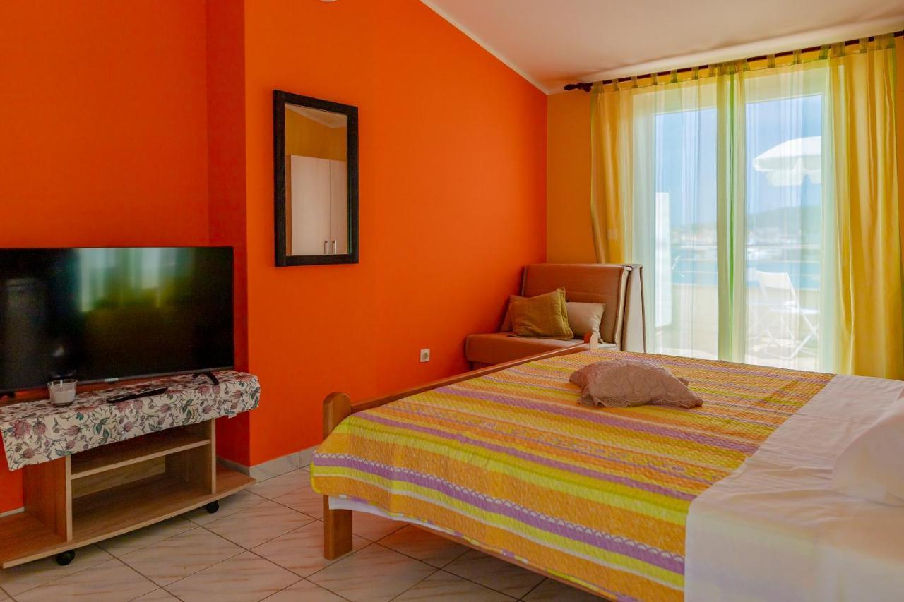 Apartments Mikulic Рогозниця Екстер'єр фото